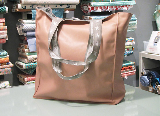 Geräumige Tasche mit Boden ganz einfach selbstgenäht.