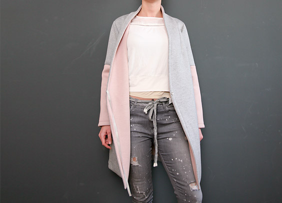 Jacke der schlichten Linie im Contemporary-Style